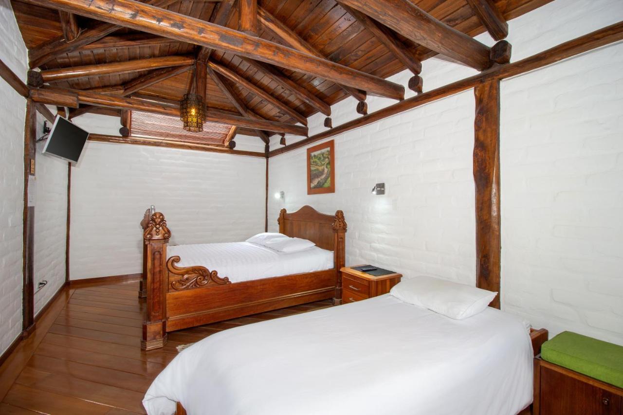 Hotel Ile Baños Екстериор снимка