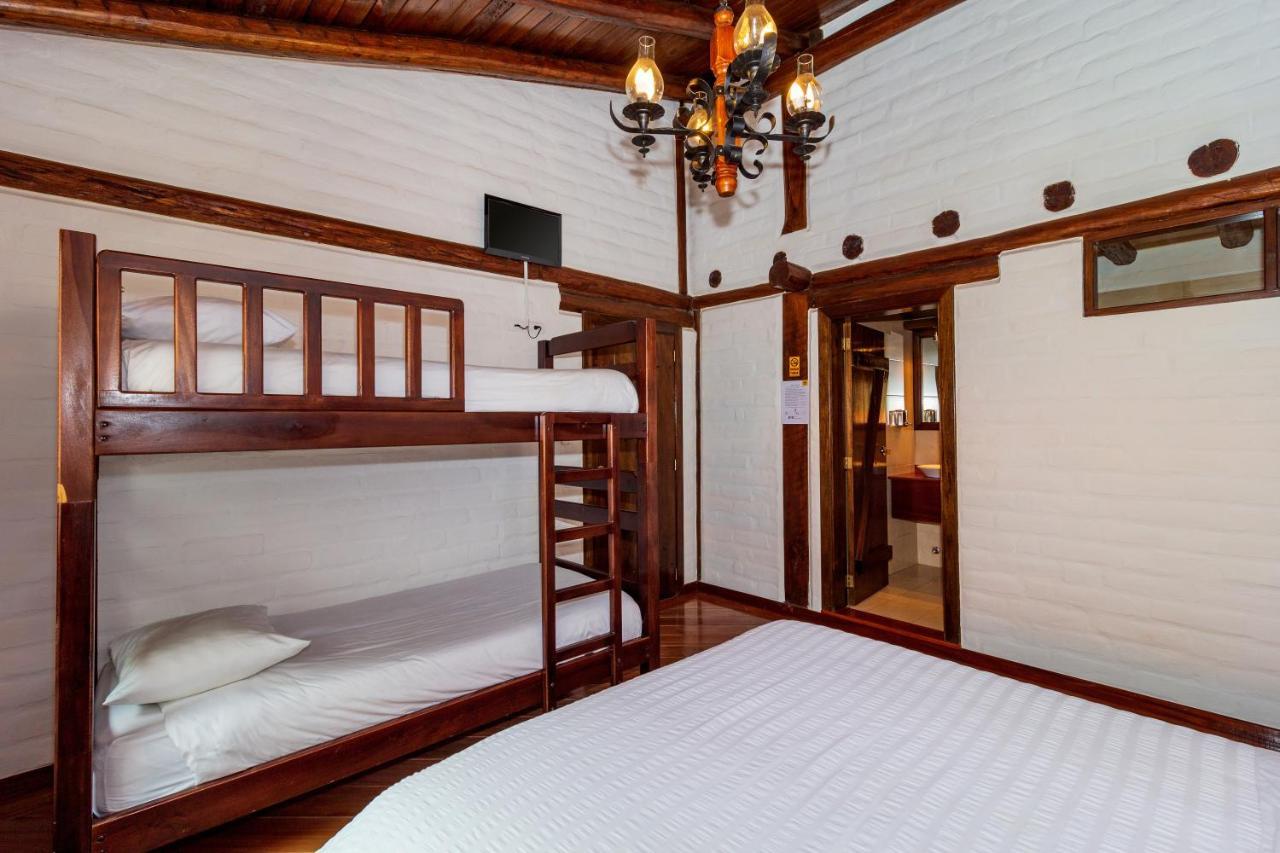 Hotel Ile Baños Екстериор снимка