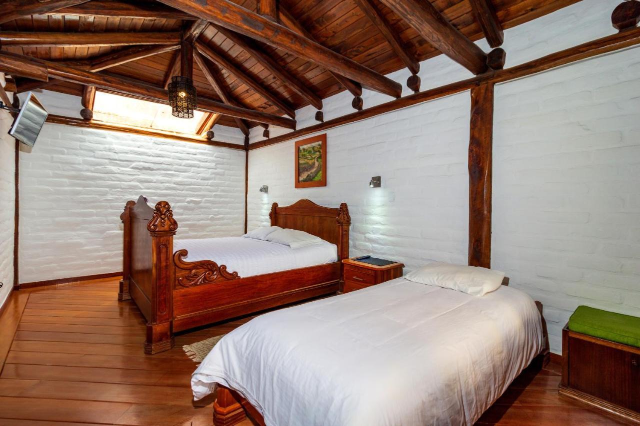 Hotel Ile Baños Екстериор снимка