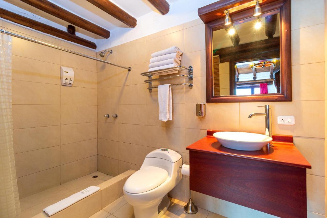 Hotel Ile Baños Екстериор снимка