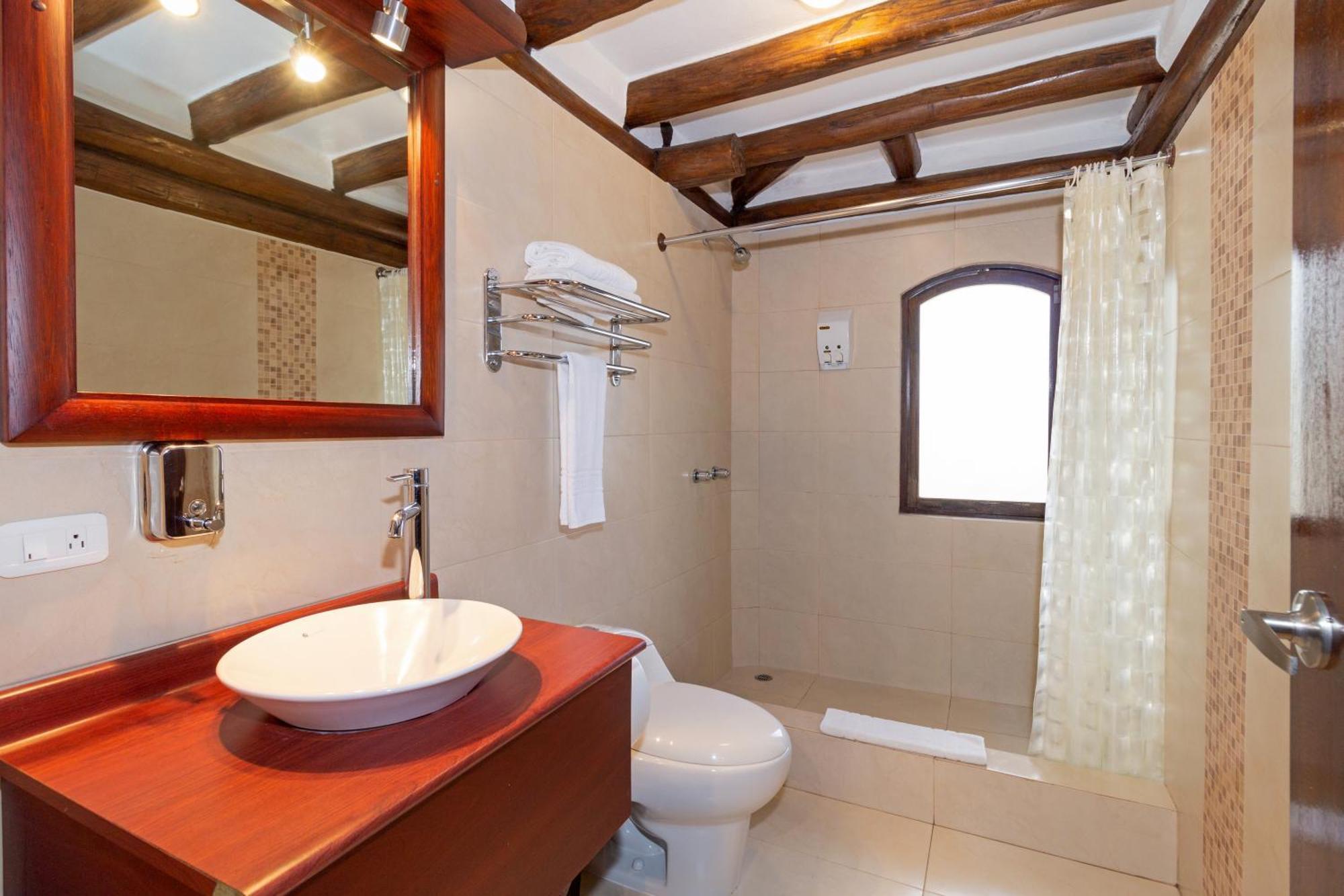 Hotel Ile Baños Екстериор снимка