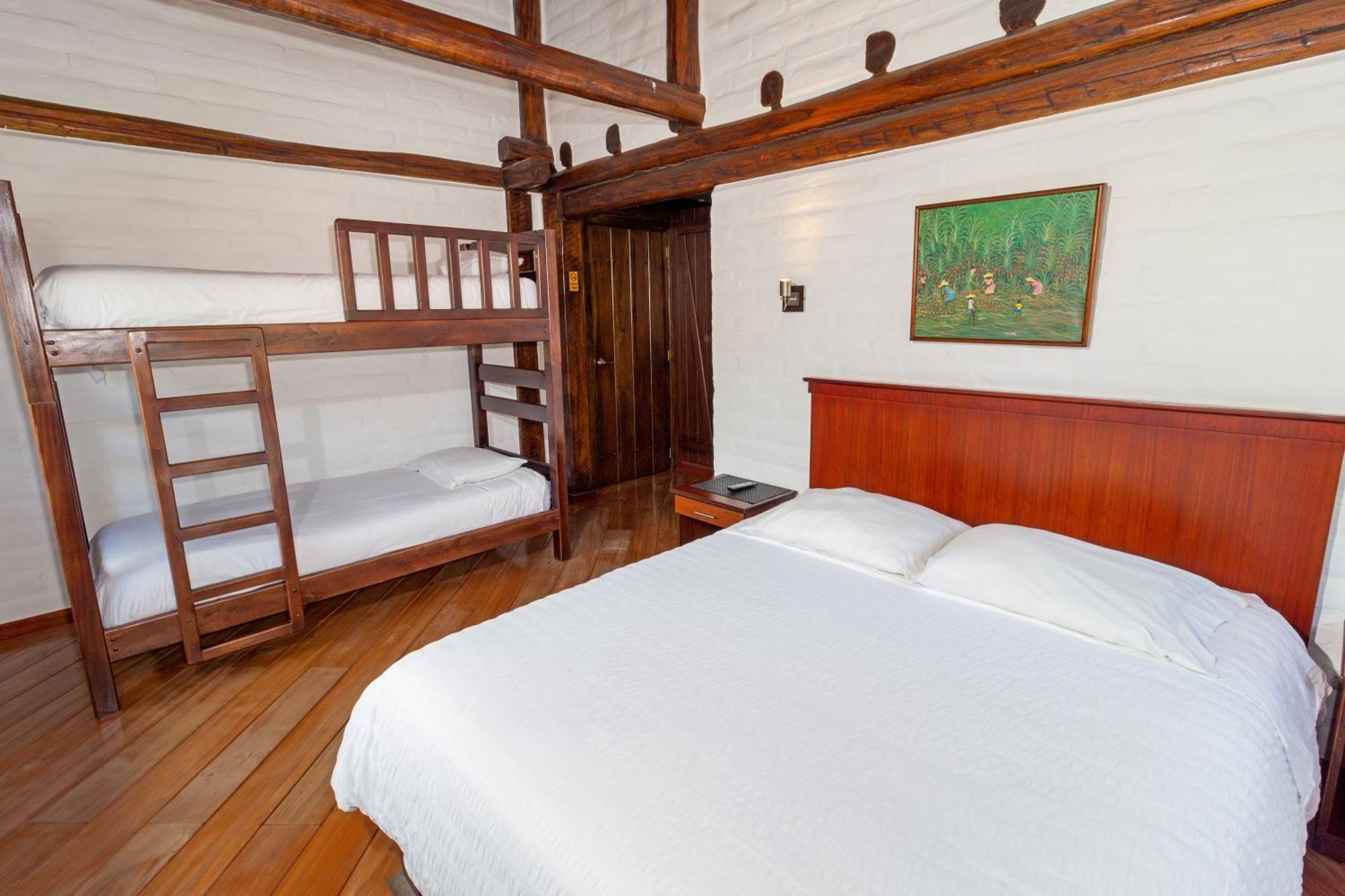 Hotel Ile Baños Екстериор снимка